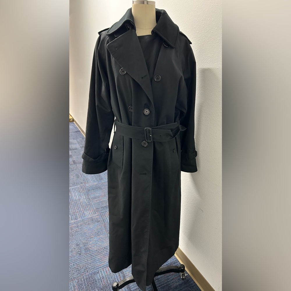 Burberry Black Double-Breasted Belted Trench - Picture 3 of 13